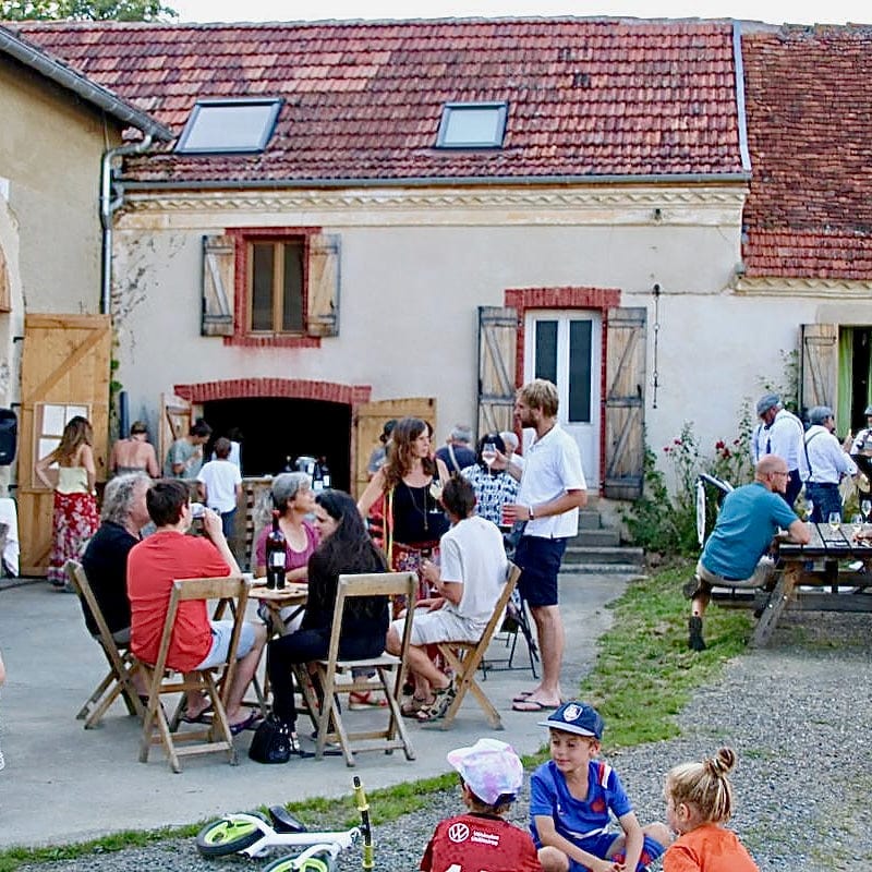 ApÈro concert au Clos des Mets dìmes.