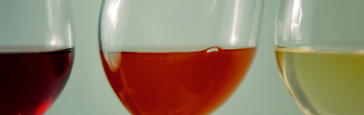 Pourquoi le vin orange a cette couleur et ce goût si particulier ?